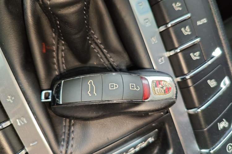 Used Porsche Macan 2018 Macan 2.0T Interior 1