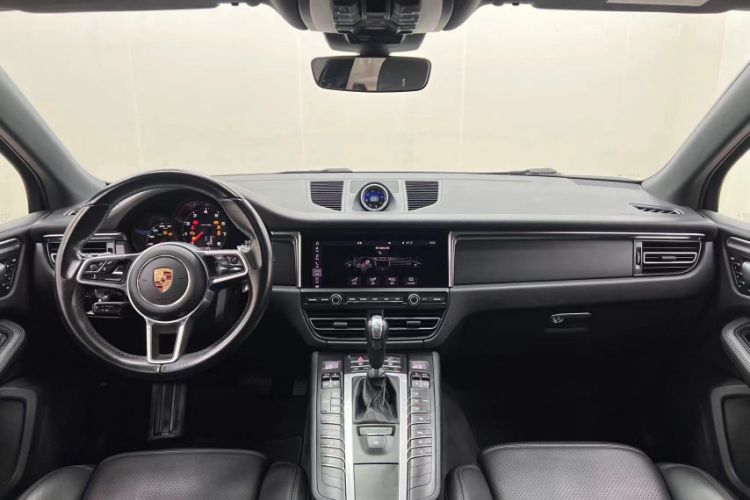 Used Porsche Macan 2018 Macan 2.0T Interior 11