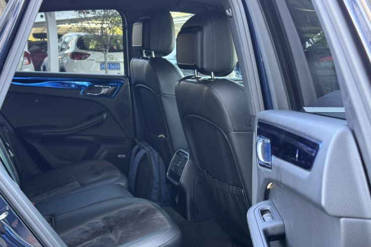 Used Porsche Macan 2018 Macan 2.0T Interior 2