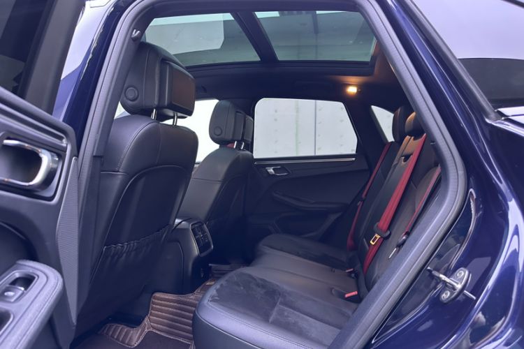 Used Porsche Macan 2018 Macan 2.0T Interior 2