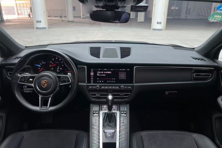 Used Porsche Macan 2018 Macan 2.0T Interior 3