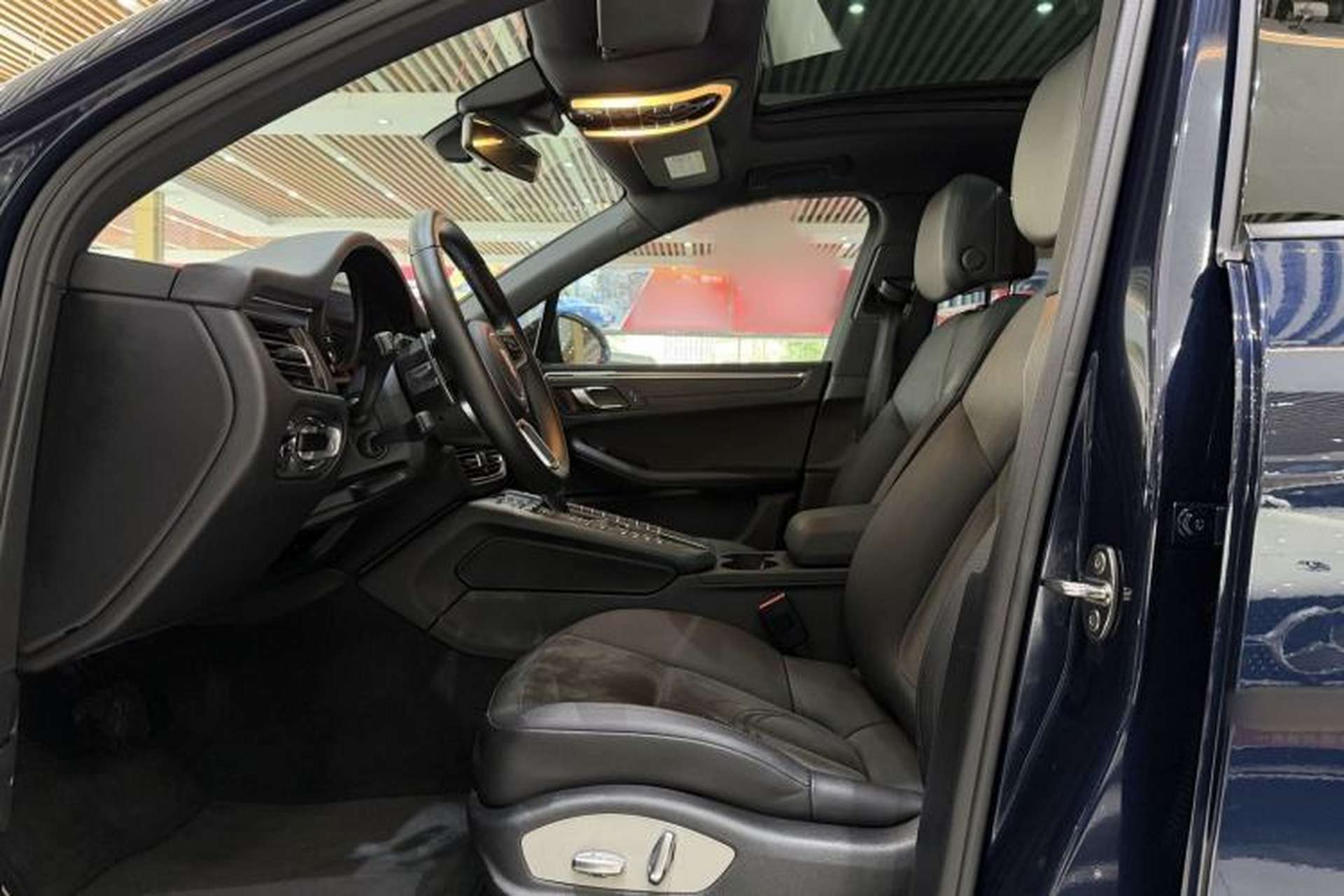 Used Porsche Macan 2018 Macan 2.0T Interior 8