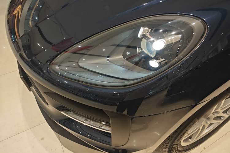 Used Porsche Macan 2018 Macan 2.0T Left Front Headlight