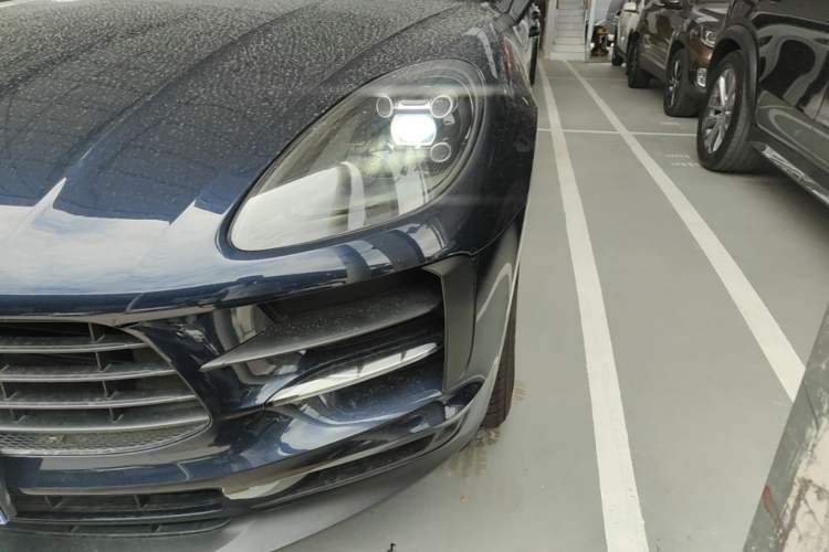 Used Porsche Macan 2018 Macan 2.0T Left Front Headlight