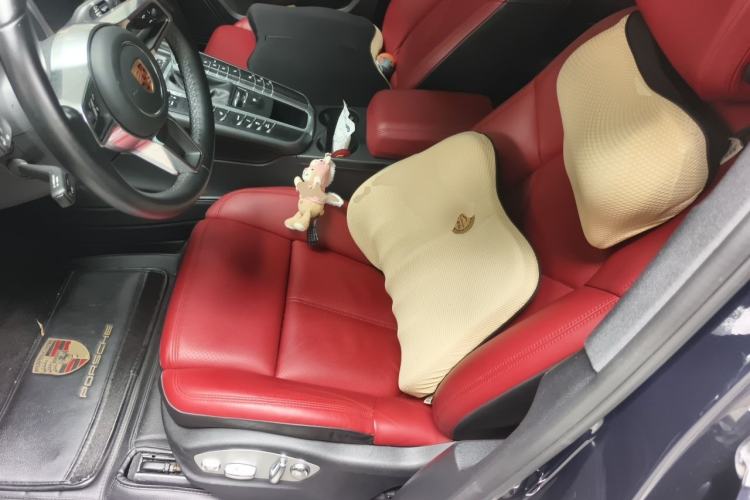 Used Porsche Macan 2018 Macan 2.0T Left Front Seat