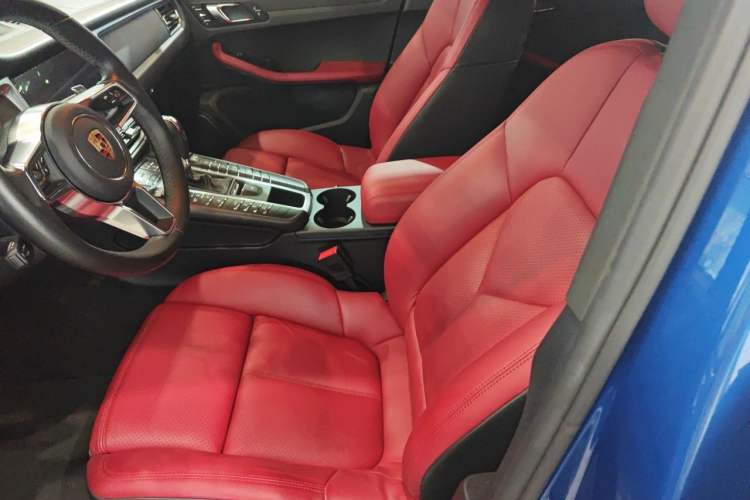Used Porsche Macan 2018 Macan 2.0T Left Front Seat