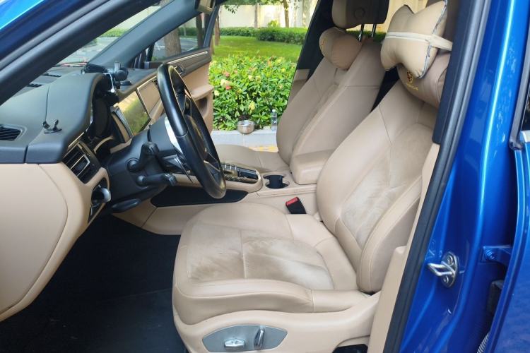 Used Porsche Macan 2018 Macan 2.0T Left Front Seat