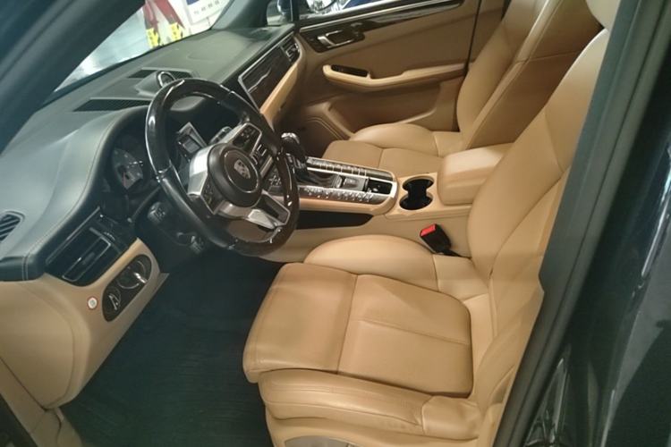 Used Porsche Macan 2018 Macan S 3.0T Left Front Seat