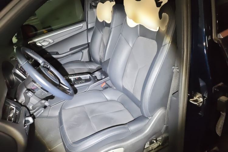 Used Porsche Macan 2018 Macan 2.0T Left Front Seat