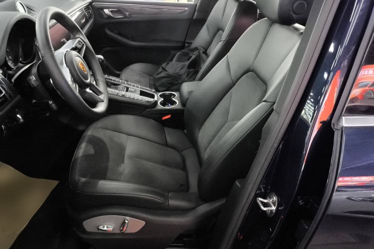 Used Porsche Macan 2018 Macan 2.0T Left Front Seat