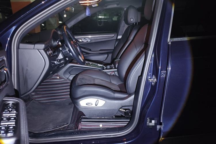 Used Porsche Macan 2018 Macan 2.0T Left Front Seat