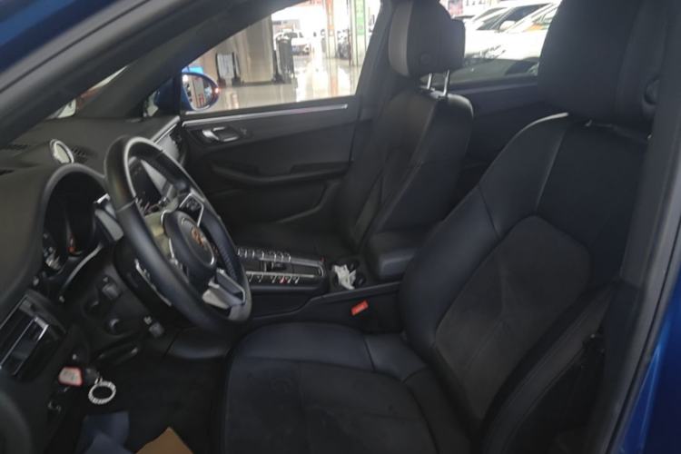 Used Porsche Macan 2018 Macan 2.0T Left Front Seat
