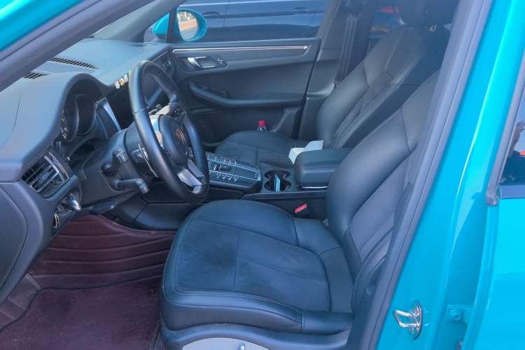 Used Porsche Macan 2018 Macan 2.0T Left Front Seat