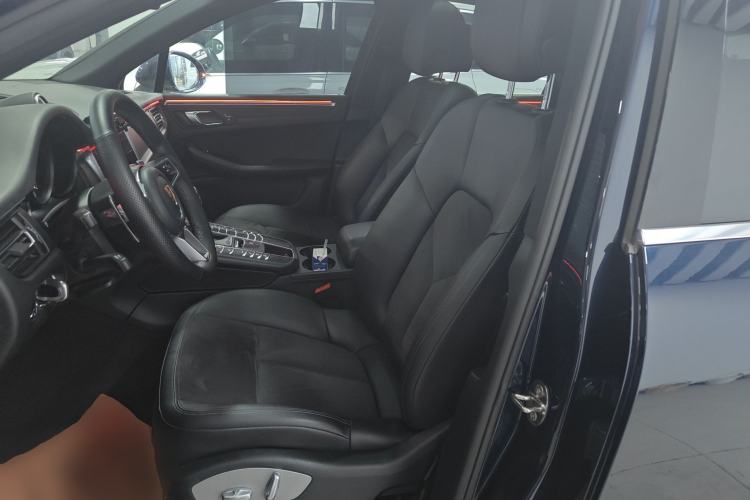 Used Porsche Macan 2018 Macan 2.0T Left Front Seat
