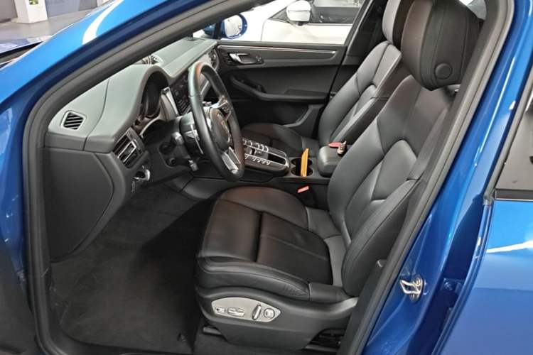 Used Porsche Macan 2018 Macan 2.0T Left Front Seat