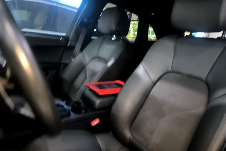 Used Porsche Macan 2018 Macan 2.0T Left Front Seat