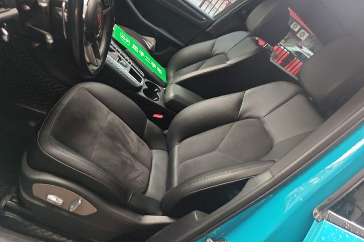 Used Porsche Macan 2018 Macan 2.0T Left Front Seat