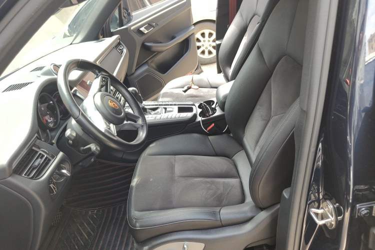 Used Porsche Macan 2018 Macan 2.0T Left Front Seat