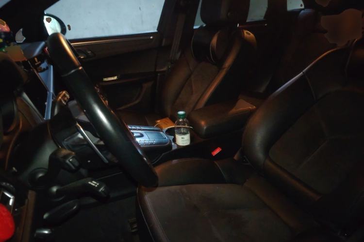 Used Porsche Macan 2018 Macan 2.0T Left Front Seat
