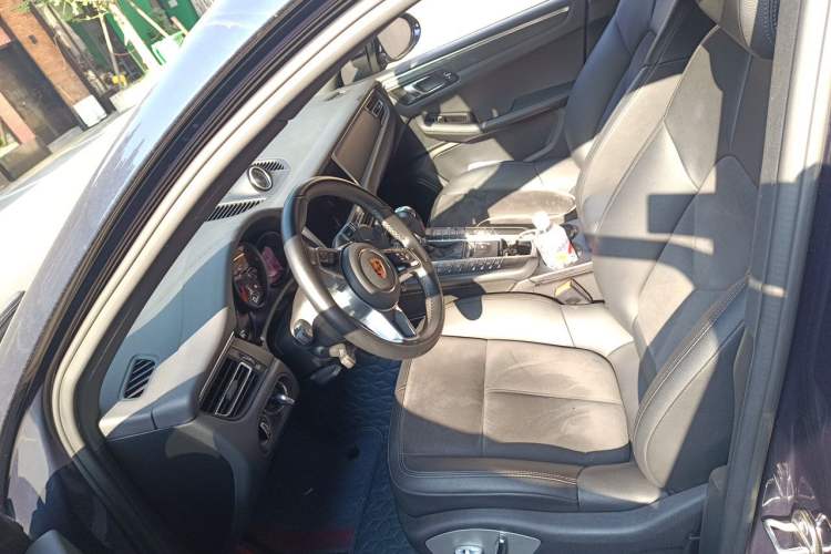 Used Porsche Macan 2018 Macan 2.0T Left Front Seat