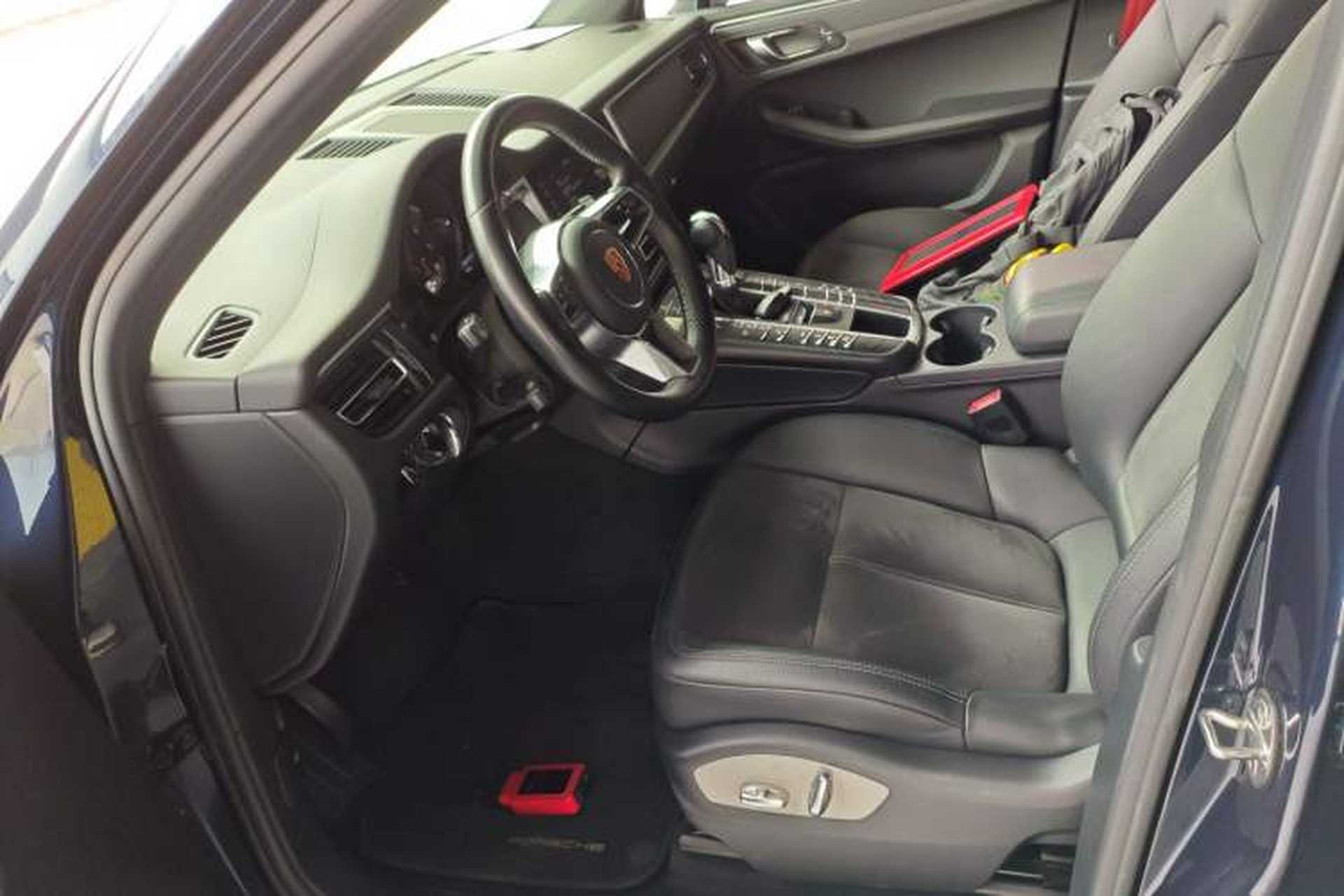 Used Porsche Macan 2018 Macan 2.0T Left Front Seat