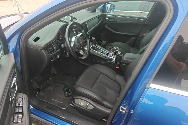 Used Porsche Macan 2018 Macan 2.0T Left Front Seat