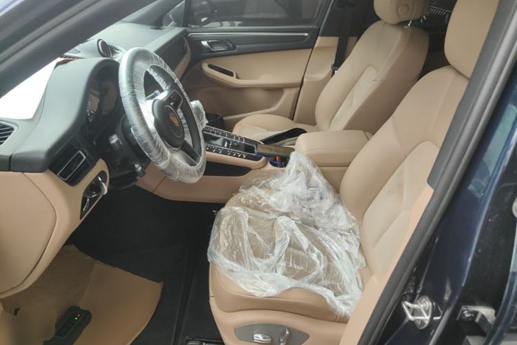 Used Porsche Macan 2018 Macan 2.0T Left Front Seat