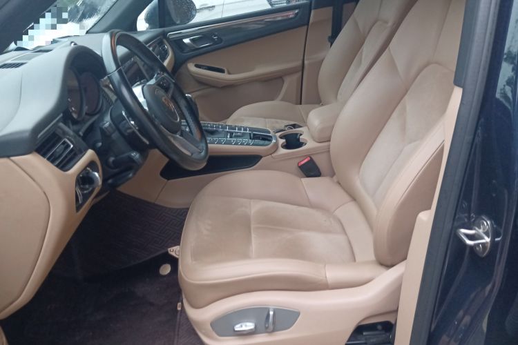 Used Porsche Macan 2018 Macan 2.0T Left Front Seat