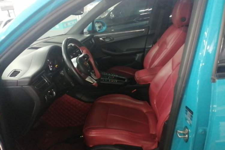 Used Porsche Macan 2018 Macan 2.0T Left Front Seat