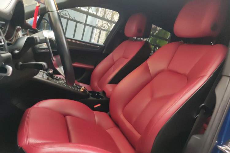 Used Porsche Macan 2018 Macan 2.0T Left Front Seat