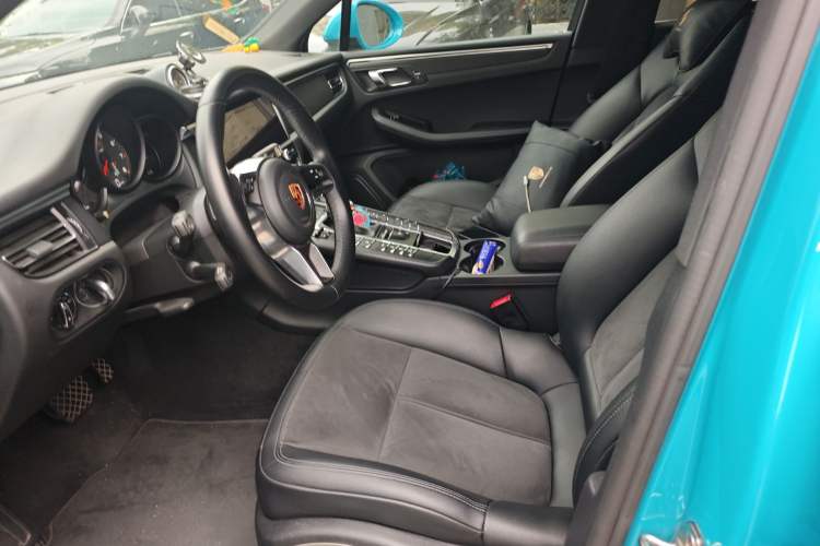 Used Porsche Macan 2018 Macan 2.0T Left Front Seat