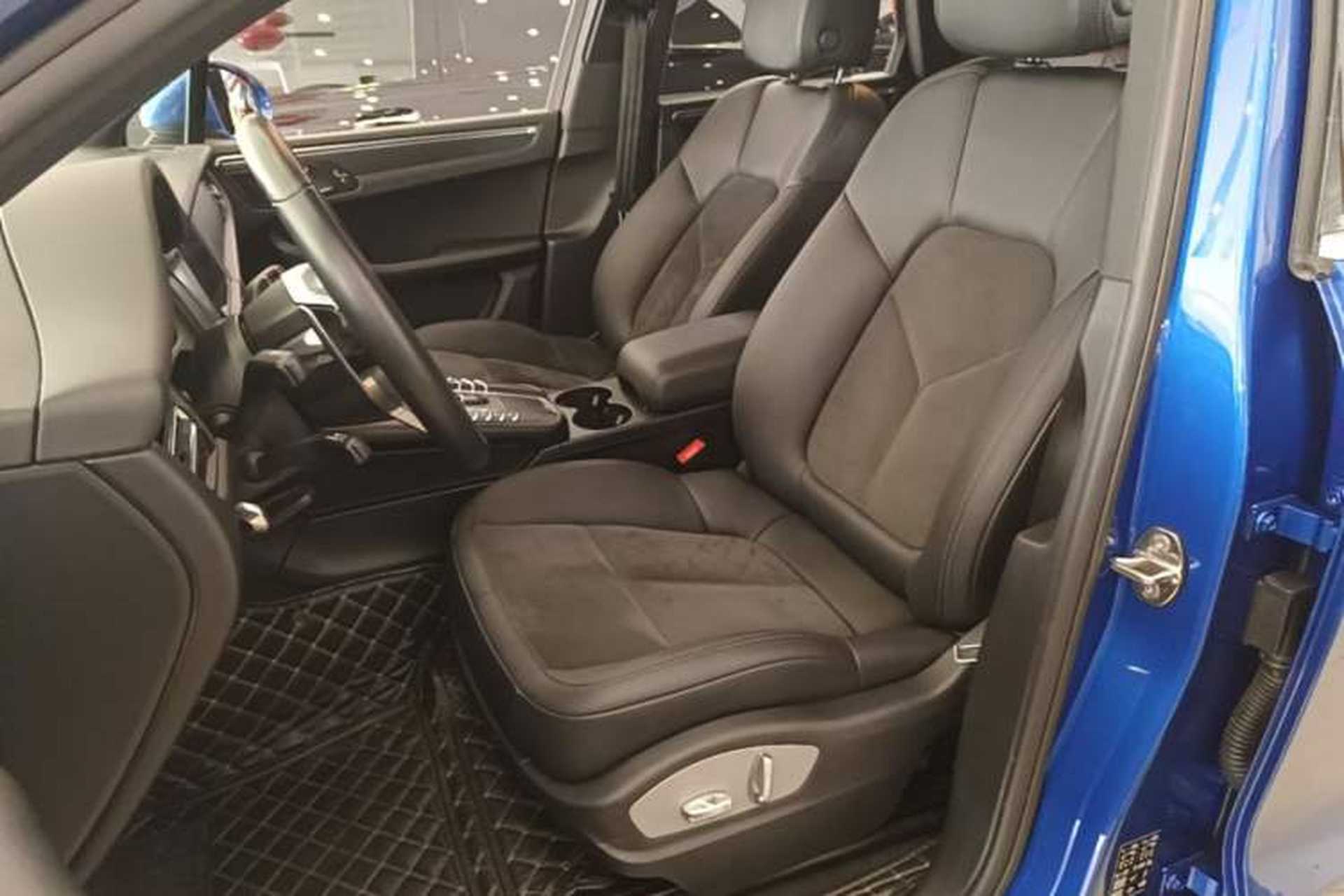 Used Porsche Macan 2018 Macan 2.0T Left Front Seat