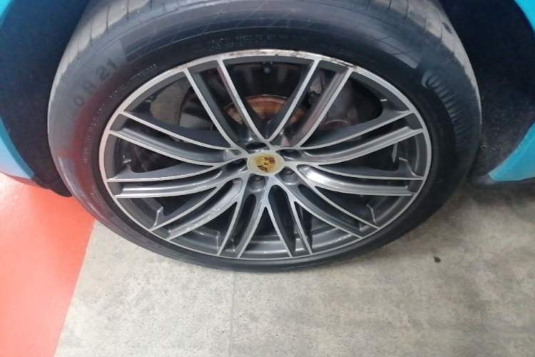 Used Porsche Macan 2018 Macan 2.0T Left Front Wheel Hub