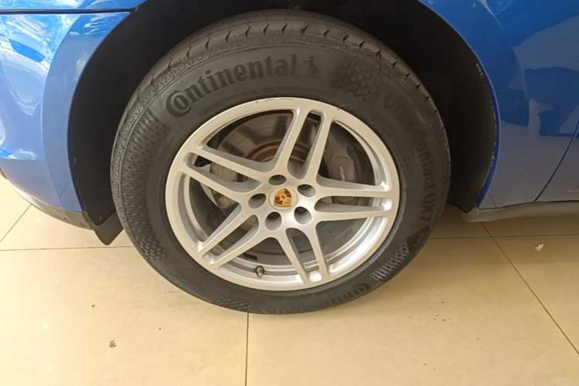 Used Porsche Macan 2018 Macan 2.0T Left Front Wheel Hub