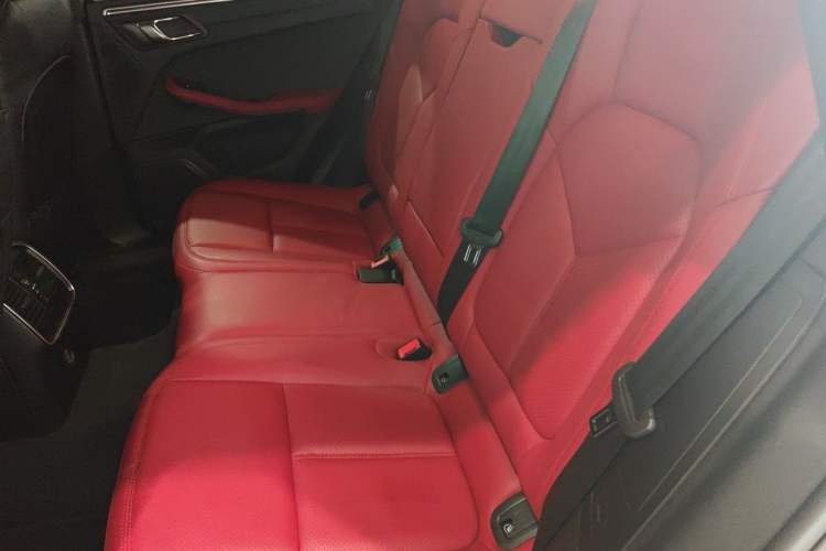 Used Porsche Macan 2018 Macan 2.0T Left Rear Seat