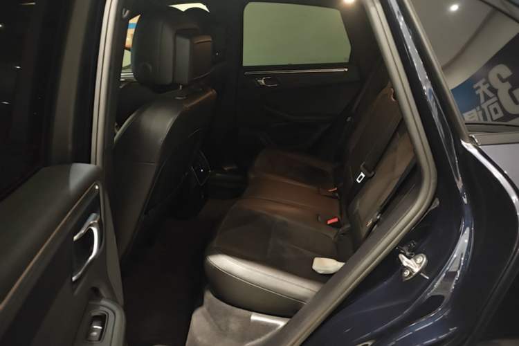 Used Porsche Macan 2018 Macan 2.0T Left Rear Seat