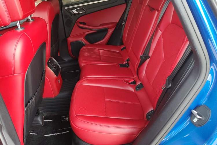 Used Porsche Macan 2018 Macan 2.0T Left Rear Seat
