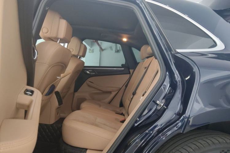 Used Porsche Macan 2018 Macan 2.0T Left Rear Seat