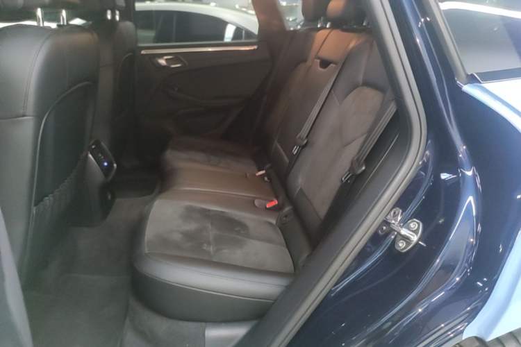 Used Porsche Macan 2018 Macan 2.0T Left Rear Seat