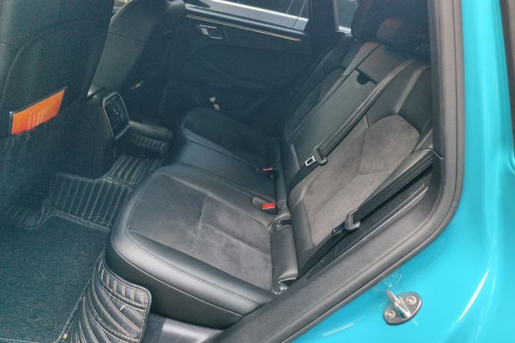 Used Porsche Macan 2018 Macan 2.0T Left Rear Seat