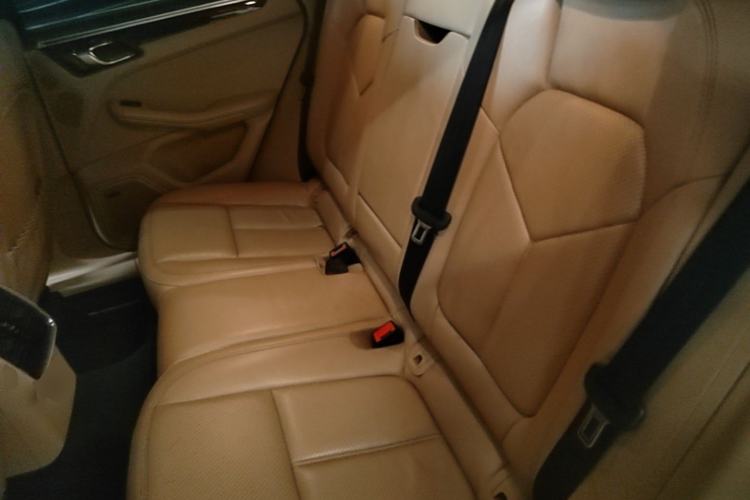 Used Porsche Macan 2018 Macan S 3.0T Left Rear Seat