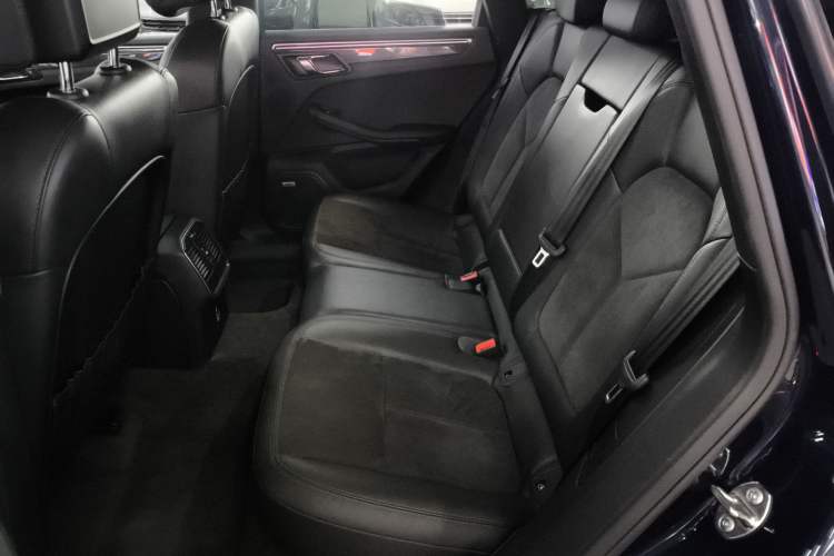 Used Porsche Macan 2018 Macan 2.0T Left Rear Seat