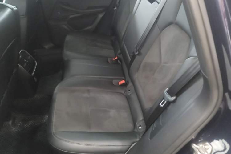 Used Porsche Macan 2018 Macan 2.0T Left Rear Seat