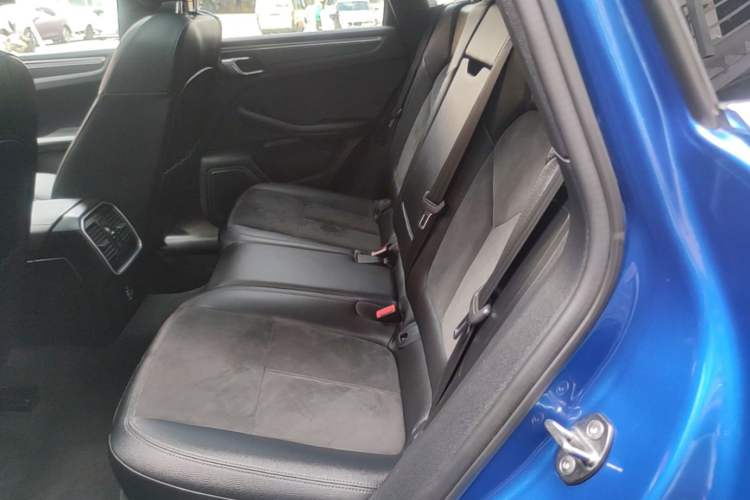 Used Porsche Macan 2018 Macan 2.0T Left Rear Seat