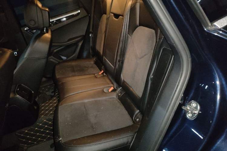 Used Porsche Macan 2018 Macan 2.0T Left Rear Seat