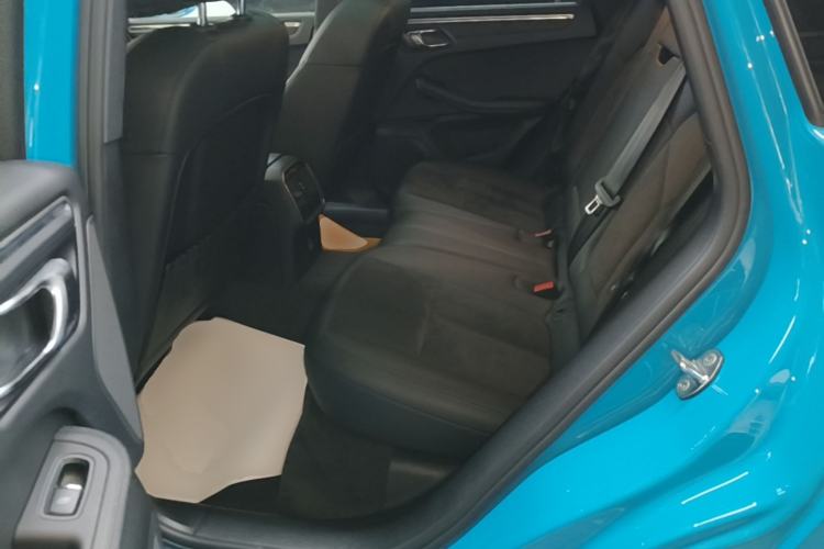 Used Porsche Macan 2018 Macan 2.0T Left Rear Seat