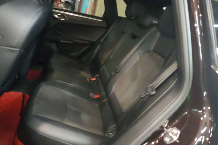Used Porsche Macan 2018 Macan 2.0T Left Rear Seat