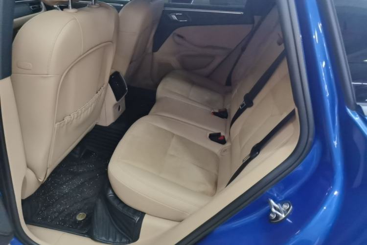Used Porsche Macan 2018 Macan 2.0T Left Rear Seat