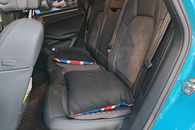 Used Porsche Macan 2018 Macan 2.0T Left Rear Seat