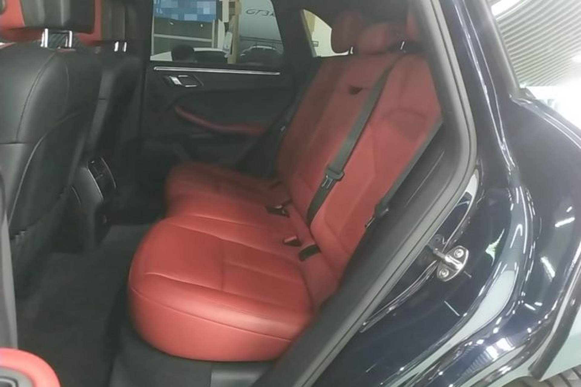 Used Porsche Macan 2018 Macan 2.0T Left Rear Seat